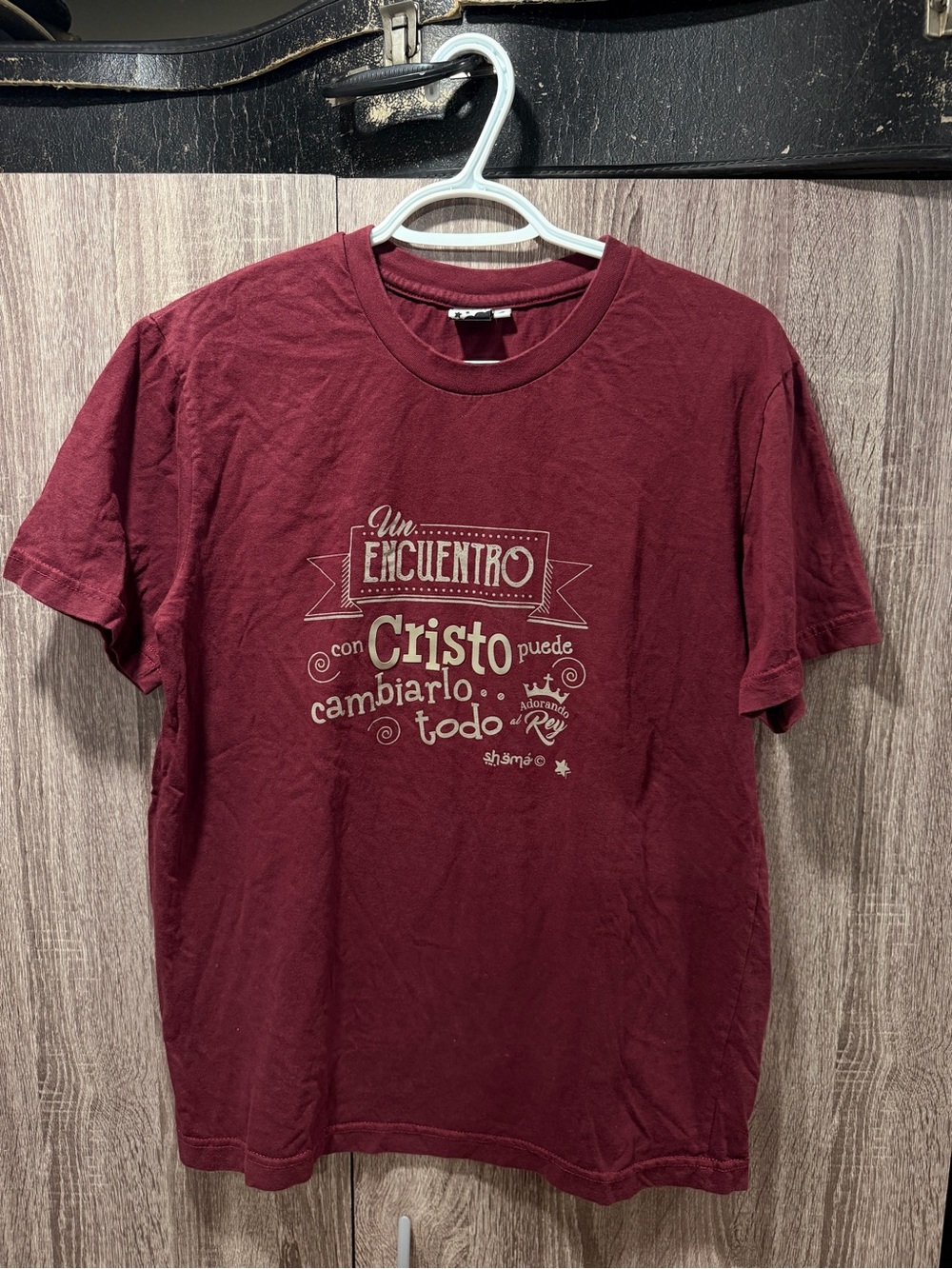 Hem Burgundy Short Sleeve Graphic Spanish Faith T-Shirt M/L